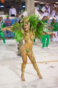women-in-artistic-fashion-as-thr-part-of-brazil-festival